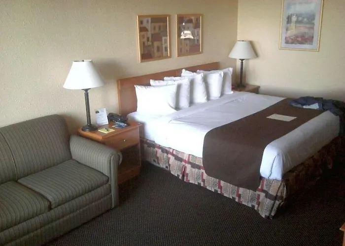 Whitten Inn University